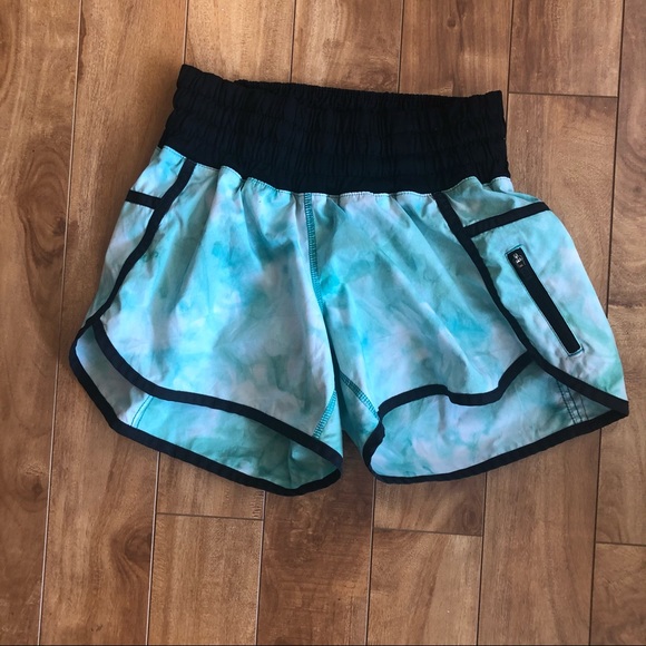 Lululemon Run: Speed Short *2-way Stretch - Picture 2 of 5